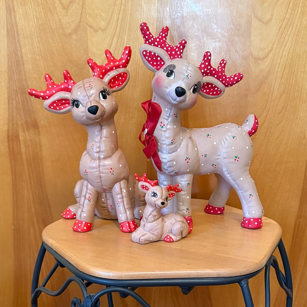 Christmas family of deer